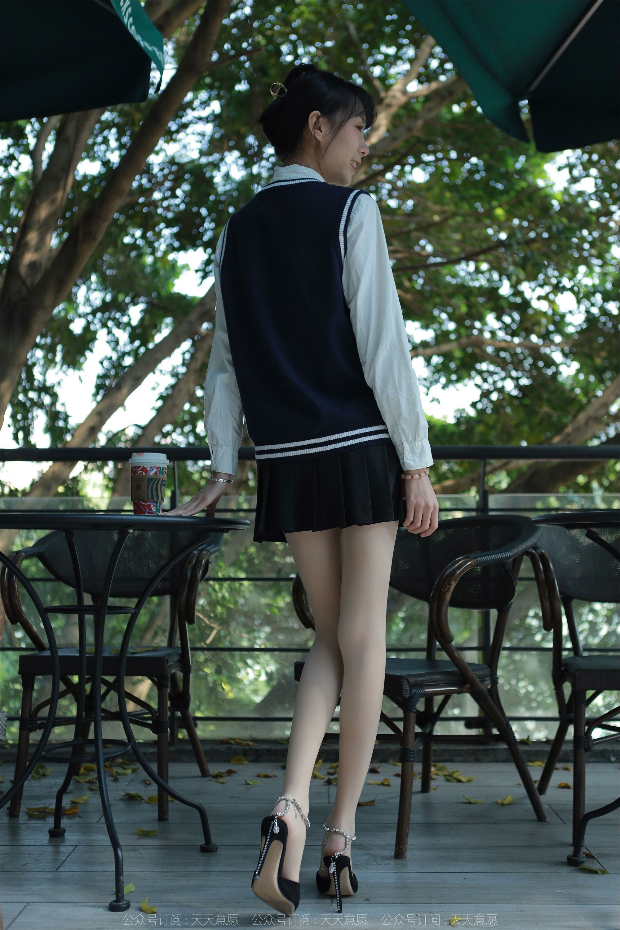 IESS异思趣向  2022.01.10 丝享家985：团团《纯玉学苑装》